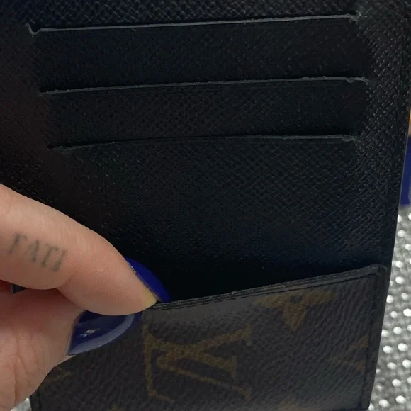 Louis Vuitton Wallet with box and dust bag - Picture 9 of 10